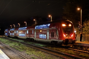 Der betroffene Zug steht im Bahnhof am Beinsteig 3