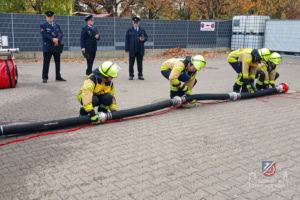 Das aufbauen und kuppeln der Saugschläuche.